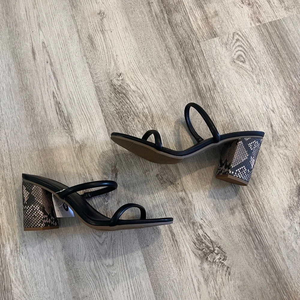 SALE ‼️ A New Day Black Two Strap Snakeskin Chunky Heel Sandals - Picture 2 of 7